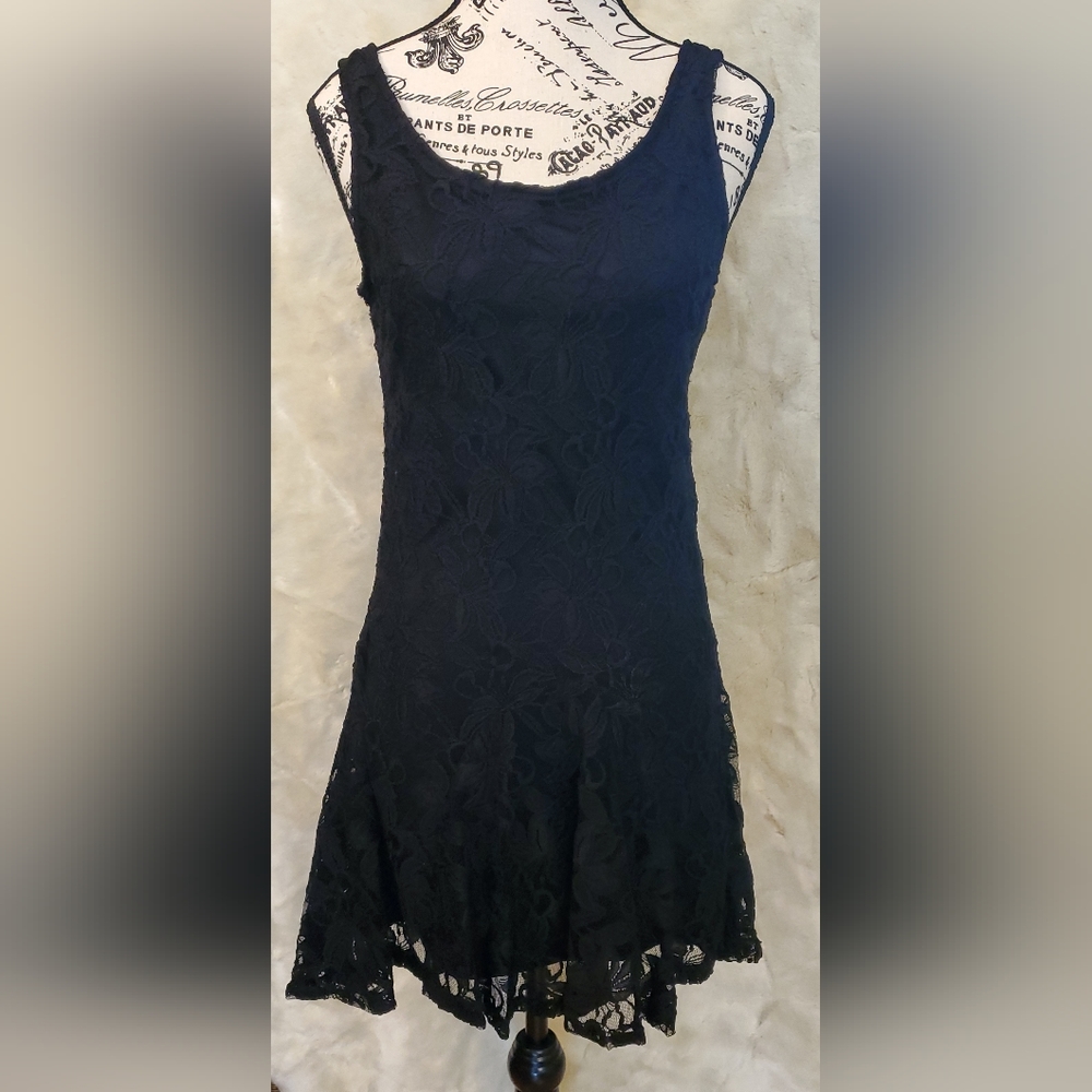 Paper Heart Black Floral Lace Sleeveless Dress 10